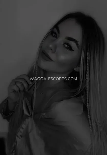 Wagga escorts Courtney — 4