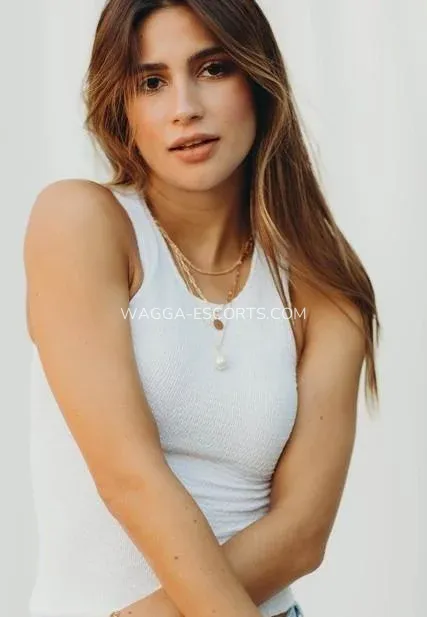 Wagga escorts Laura — 5