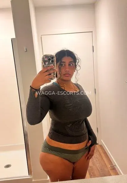 Wagga escorts Camila — 3