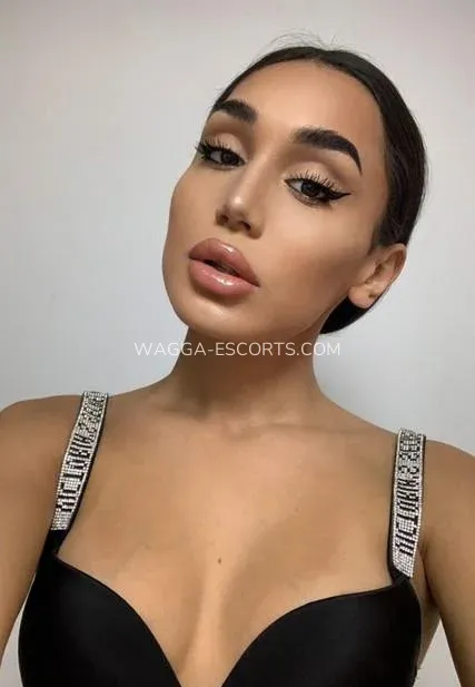 Wagga escorts Charlotte — 3