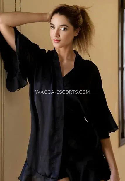 Wagga escorts Daisy — 4