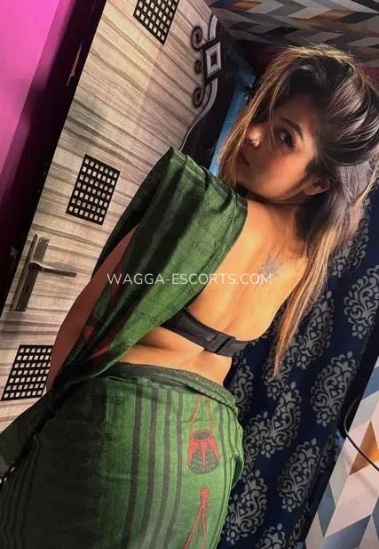 Wagga escorts Emilia — 4