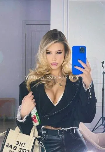 Wagga escorts Laura — 5