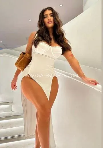 Wagga escorts Malin — 1