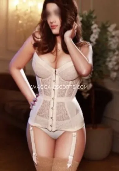 Wagga escorts Lavinia — 4