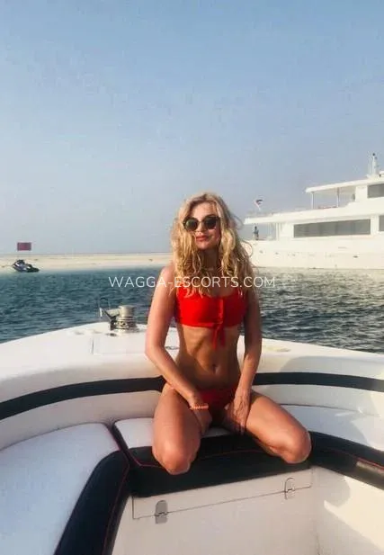 Wagga escorts Ariana — 4