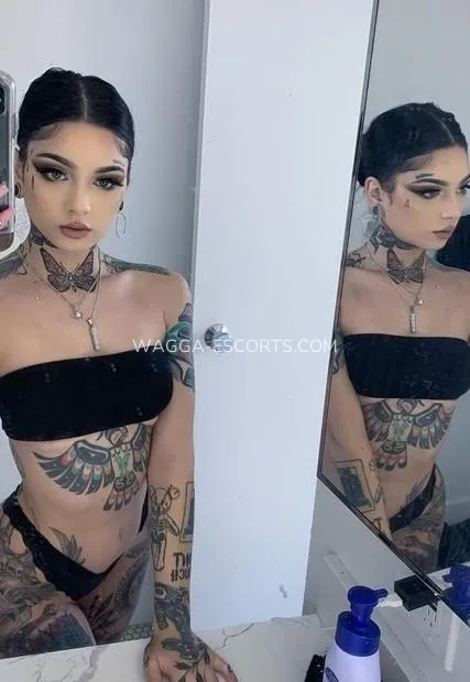 Wagga escorts Shelby — 2