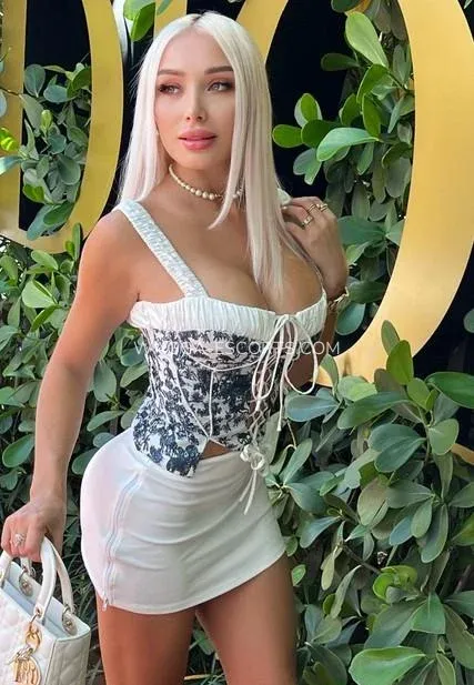 Wagga escorts Lucy — 3