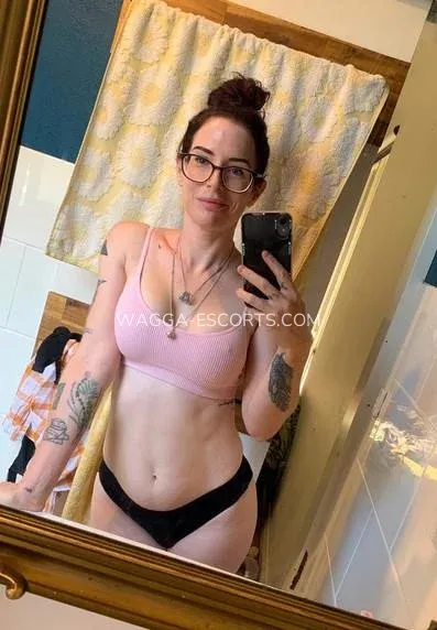 Wagga escorts Lisa — 3