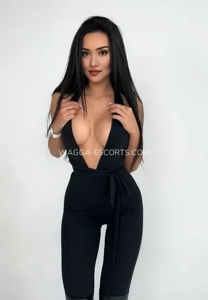 Wagga escorts Chloe — 4