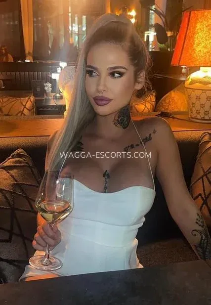 Wagga escorts Maggie — 4