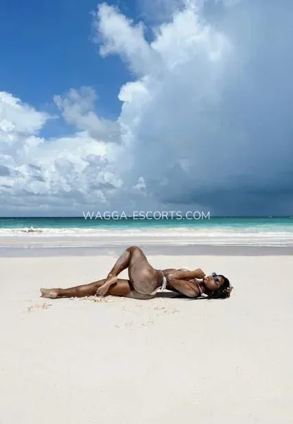 Wagga escorts Isabelle — 4