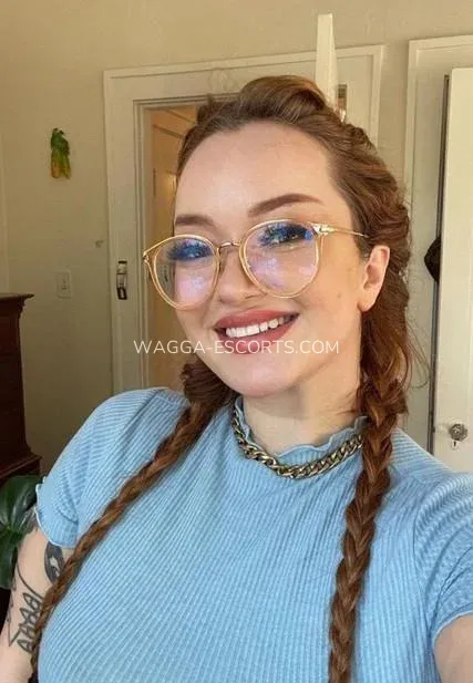 Wagga escorts Lovisa — 1