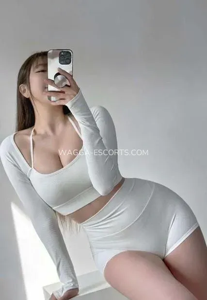 Wagga escorts Autumn — 6