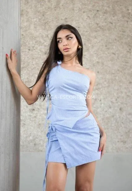 Wagga escorts Cheyenne — 4