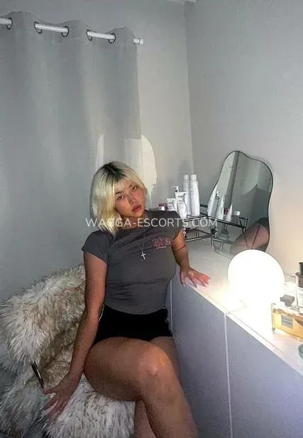 Wagga escorts Laura — 5