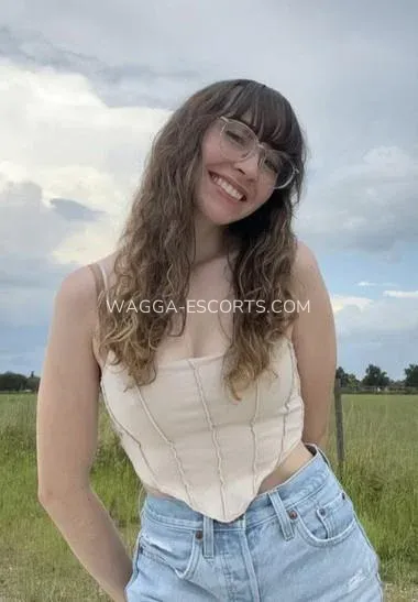 Wagga escorts Emilia — 3