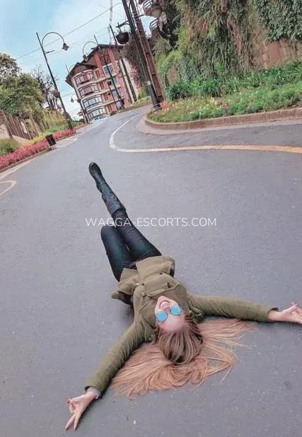 Wagga escorts Rebecca — 1