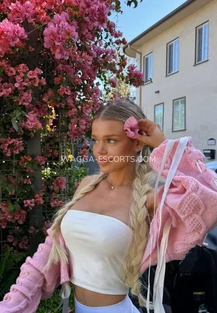Wagga escorts Elin — 5
