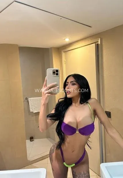 Wagga escorts Constanza — 4