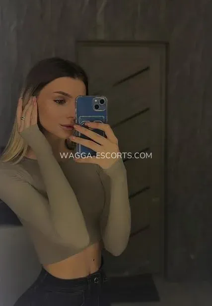 Wagga escorts Elin — 5