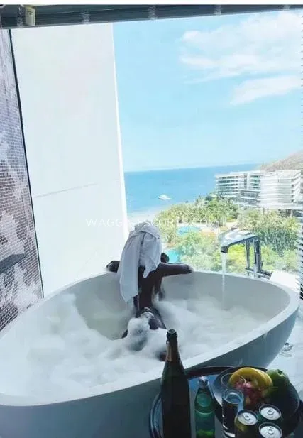 Wagga escorts Sofie — 1