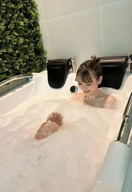 Wagga escorts Ariel — 1