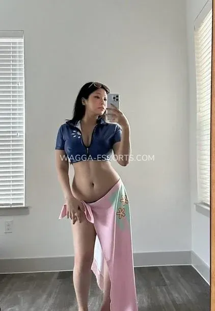 Wagga escorts Mia — 3