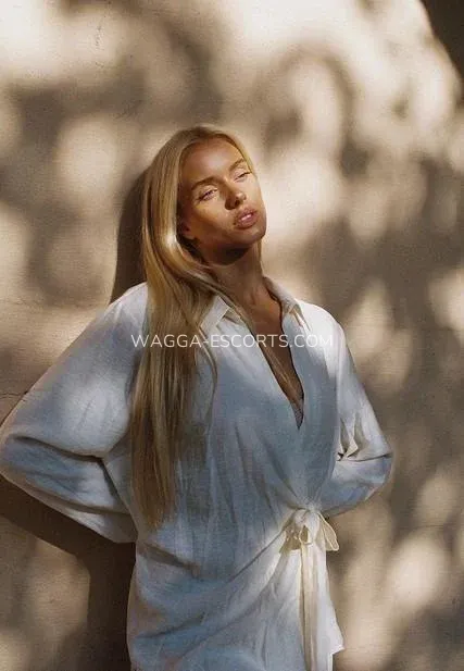 Wagga escorts Genesis — 5