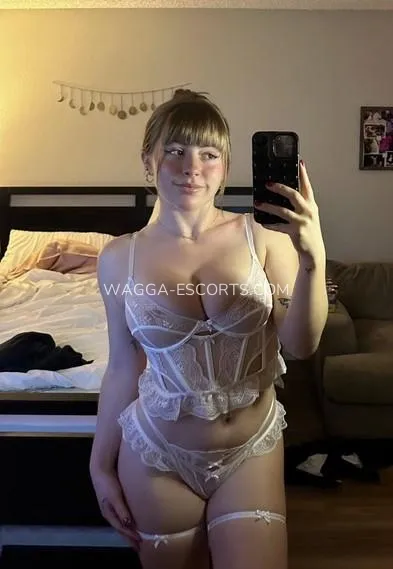 Wagga escorts karolina