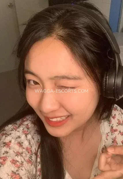 Wagga escorts Maj — 3