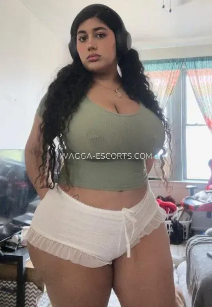 Wagga escorts Camila — 4