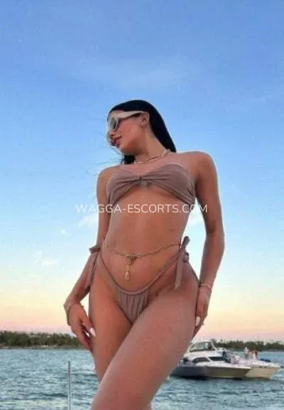 Wagga escorts Crystal — 3