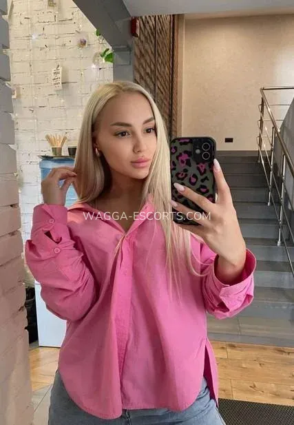 Wagga escorts Emilia — 3