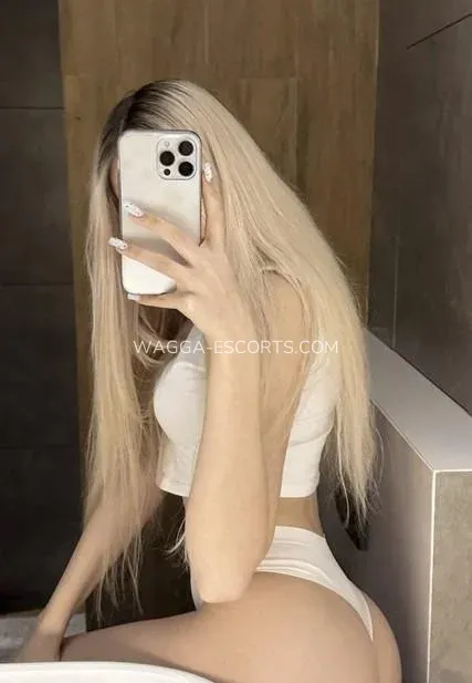 Wagga escorts Riley — 3