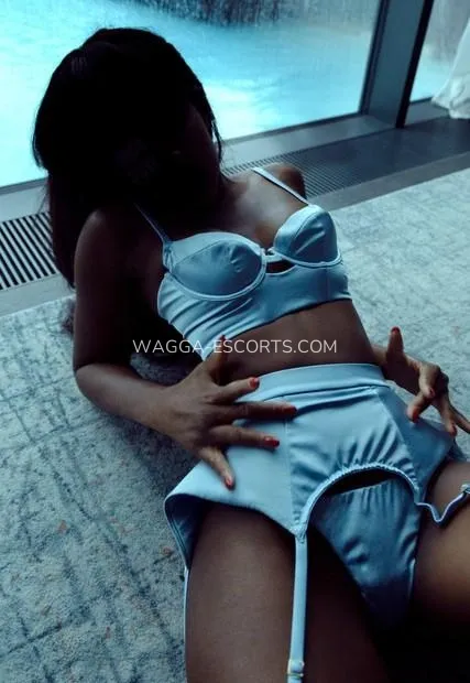 Wagga escorts Selena