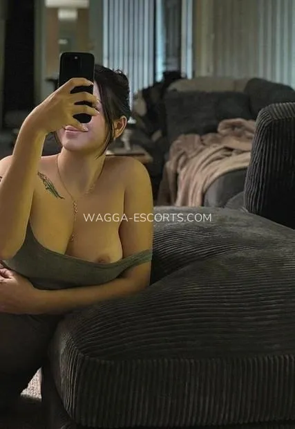 Wagga escorts Leslie — 2