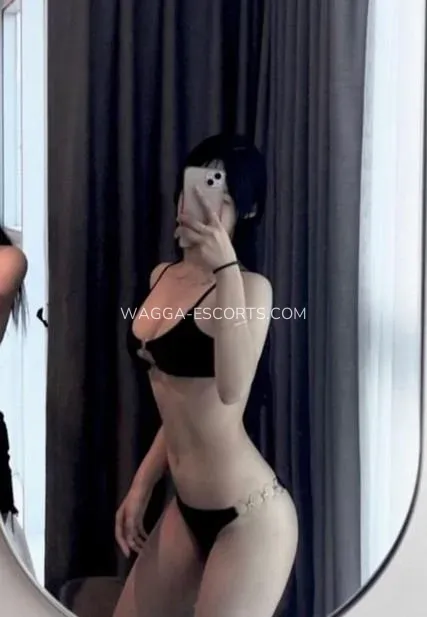 Wagga escorts Evelyn — 3