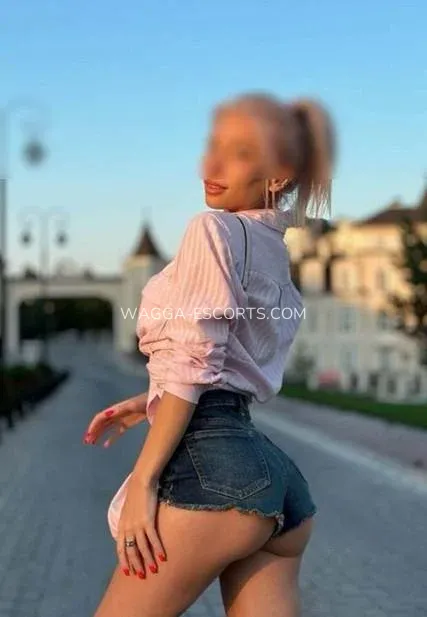 Wagga escorts Zoey — 4