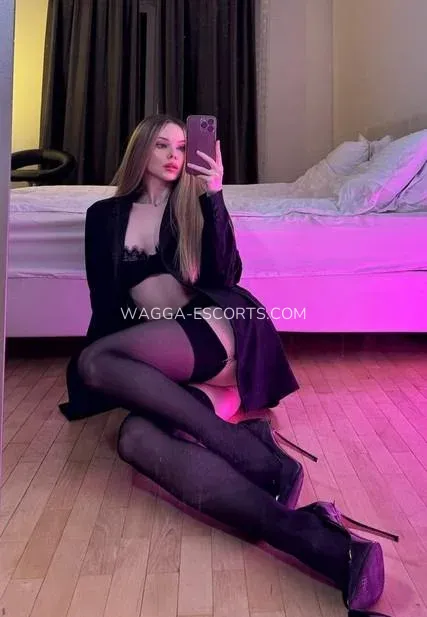 Wagga escorts Nieves — 10
