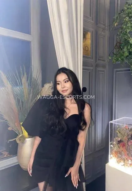 Wagga escorts Louise — 3