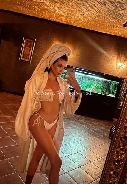 Wagga escorts Carina — 9