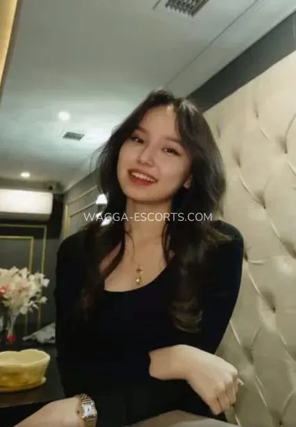 Wagga escorts Louise — 5